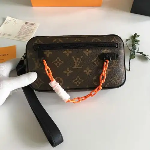 LV Bags 19B570218 0123