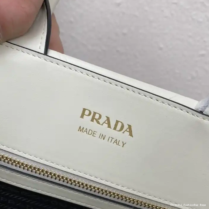 Official FashionRep 2410YA0107 Prada Bags 0210